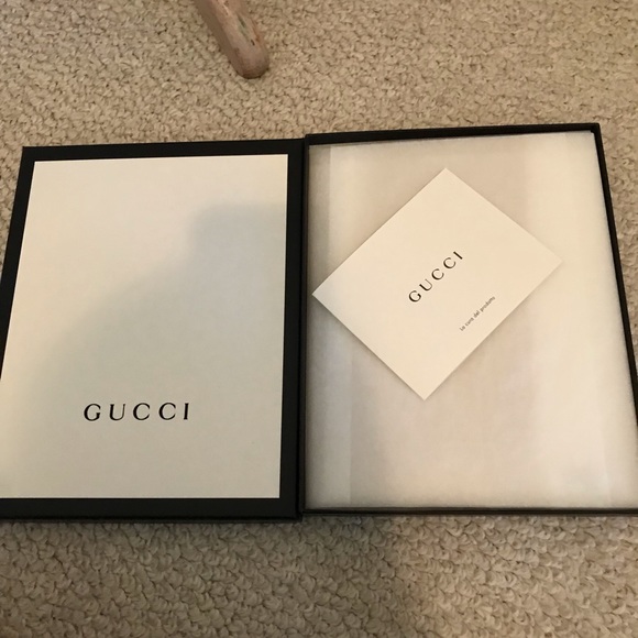Gucci women $290  tights gold nwt, box size M - Picture 2 of 9